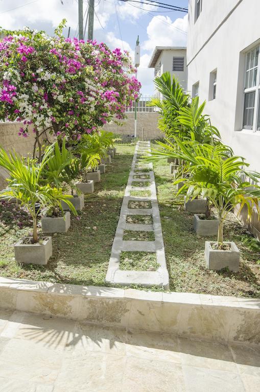 Caribbean Inn And Suites St. John's Ngoại thất bức ảnh