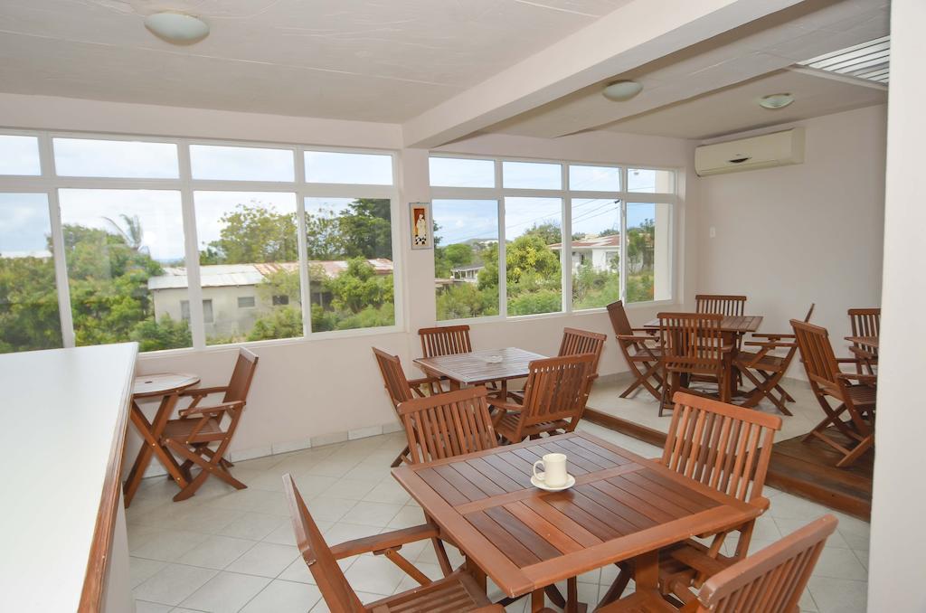 Caribbean Inn And Suites St. John's Ngoại thất bức ảnh