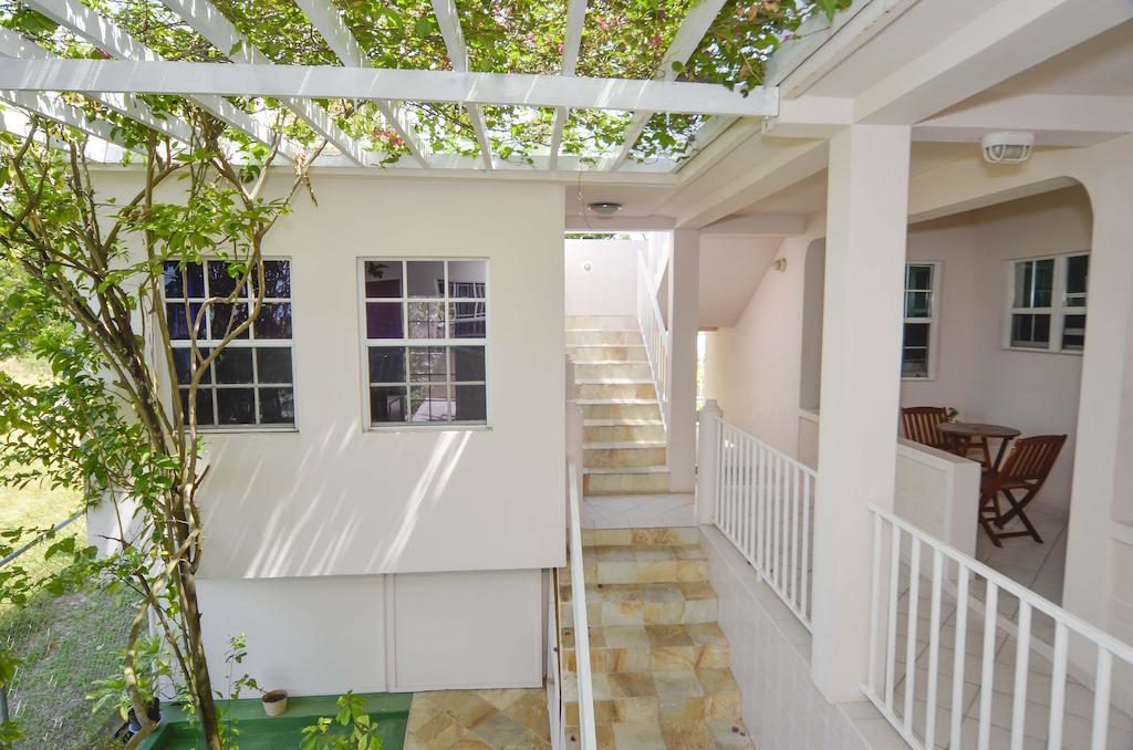Caribbean Inn And Suites St. John's Ngoại thất bức ảnh